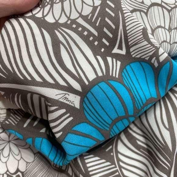 Trina Turk Bonita Women’s Floral Bell Sleeve Boho Mini Dress Size 4 100% Silk - Picture 3 of 12